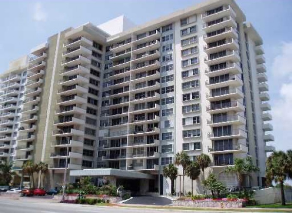 Royal Embassy - Florida Waterfront Condos